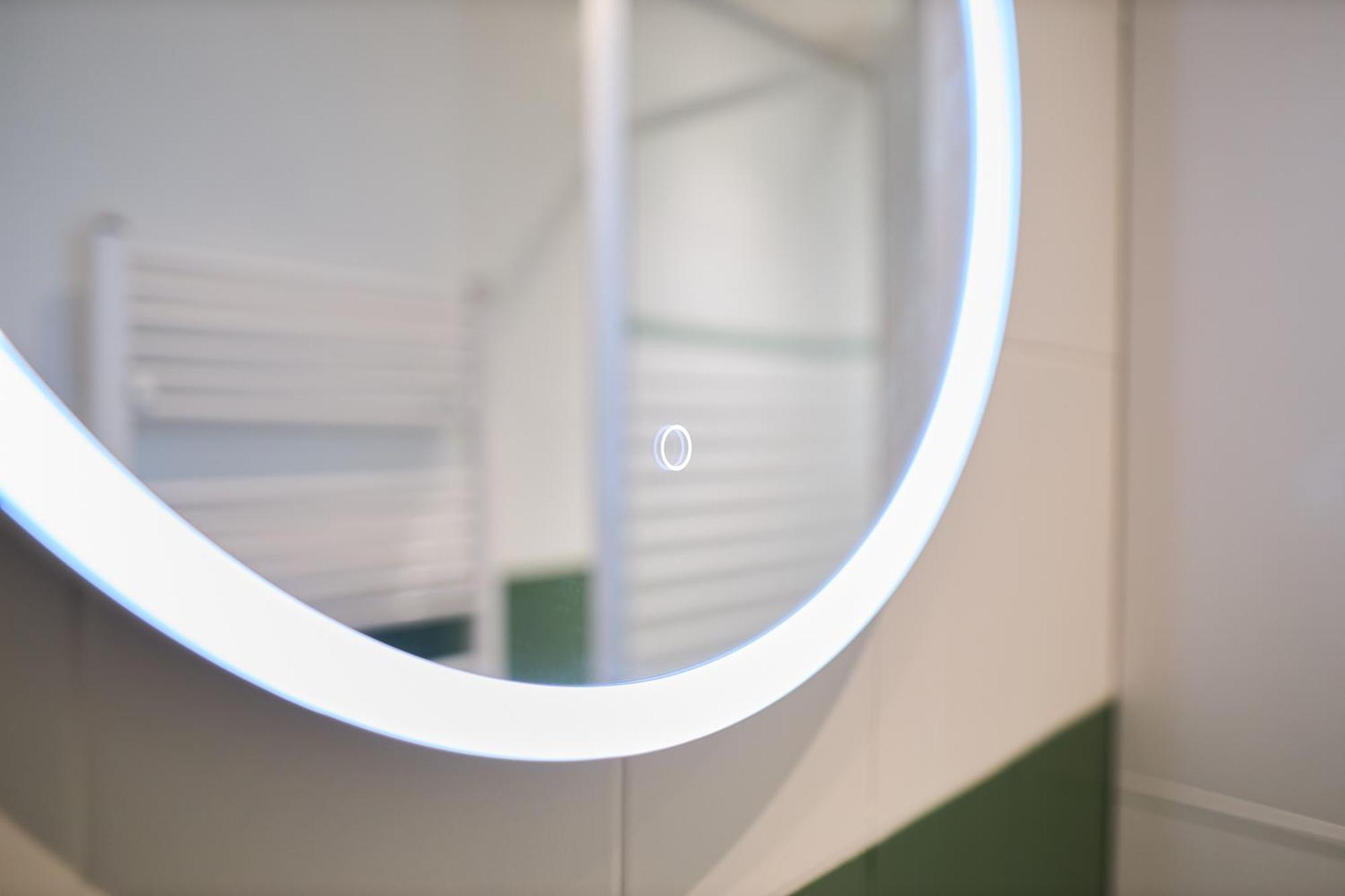 Le Petillant, Gare Centre-Ville, Netflix, Wifi ランス エクステリア 写真
